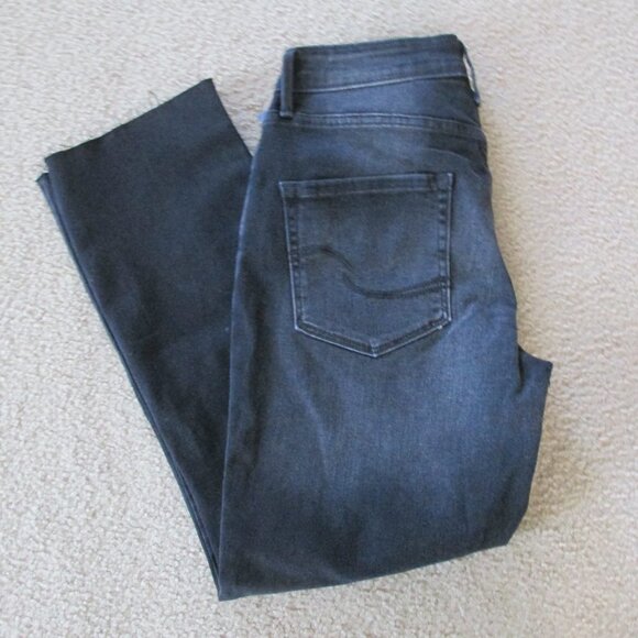 Signature Levi Strauss High Rise Ankle Slim Jeans Womens Size 4 Black Distressed - Picture 3 of 9